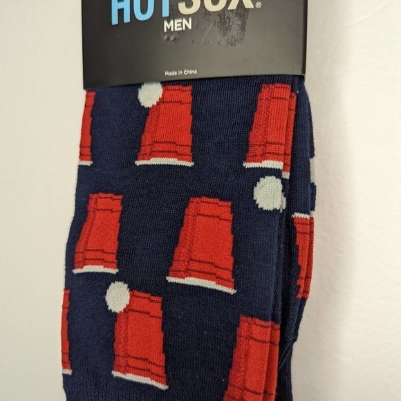 Gold Toe NWT Red solo cups and‎ beer pong dress socks Pack of 3 sz 6-12.5 - Picture 4 of 4